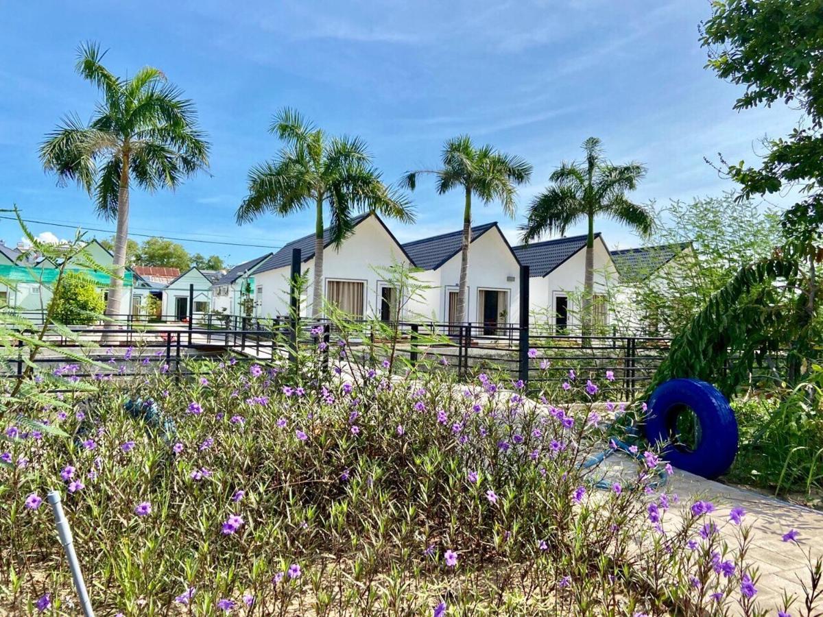 Fami Nguyen Homestay Чау Док Екстериор снимка